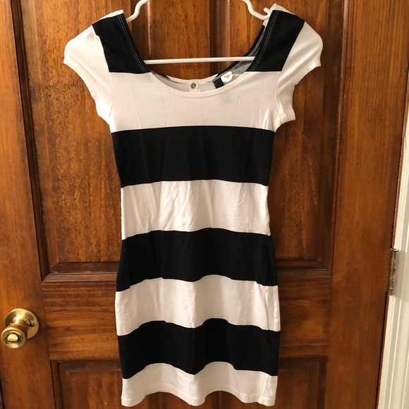 Mini dress - Picture 3 of 7